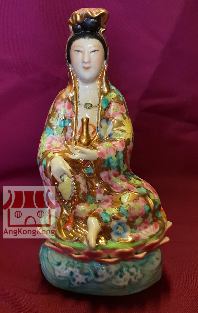 出让FOR SALE: 坐莲观音(老品)Avalokitesvara Kuan Yin Seated on 